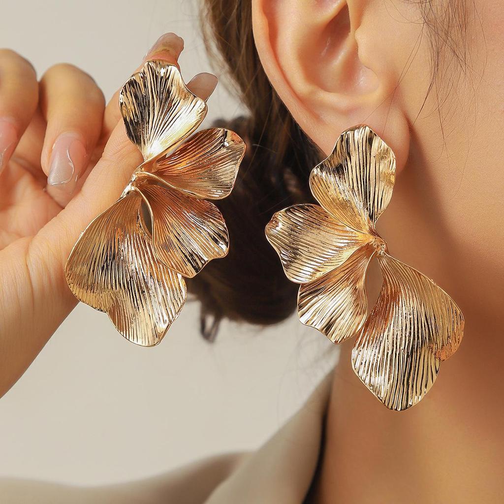 Vintage Leaf & Flower Stud Earrings with Metal Accents - European & American Style