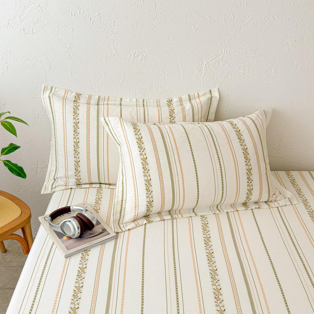 Cotton Printed Romantic Pillowcase Pair - Skin-Friendly & Breathable Cover Set