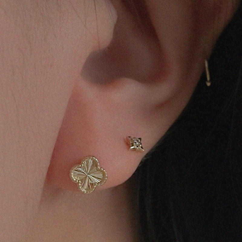 BettyU 14k 18k clover cut piercing