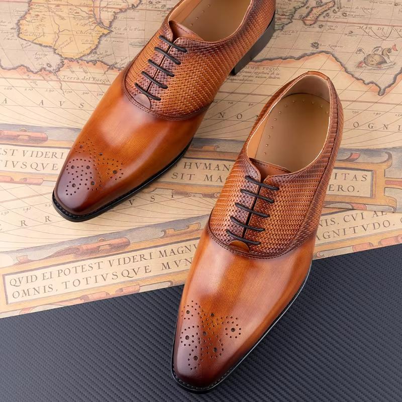 Fashion Classic Lace Up Dress Shoes For Men Top Layer Cow Leather Handmade Business Style Wearing Zapatillas Hombre Popular Design New