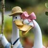 Cute Duck Couple Figurine Resin Swing Ducks Hanging Ornament, Hand Painted Cartoon Pair Statue for Balcony Figurines, Waterproof Indoor Outdoor Garden