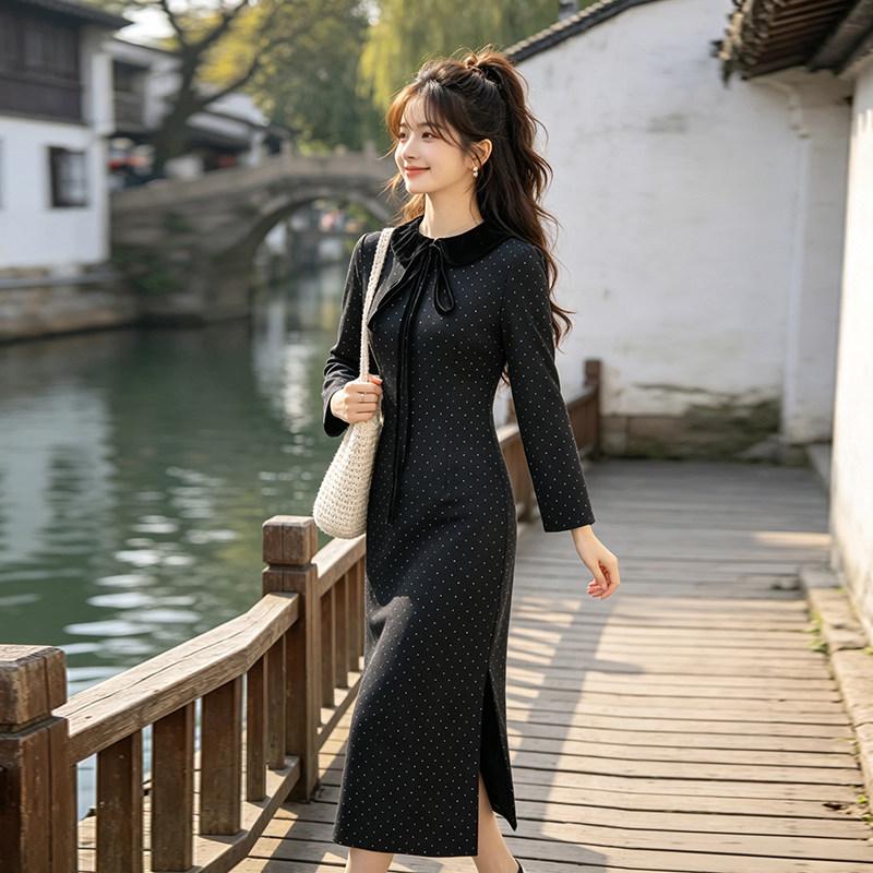 1011 Minimalist Hepburn Style Black Polka Dress Women's Retro Lapel Bow Slim Body Light Mature Celebrity Style