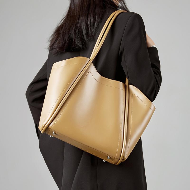Foreign Trade Large Bag for Women 2025 New Tote Bag Large Capacity Genuine Leather Women's Bag Retro Commuter Versatile Shoulder Bag