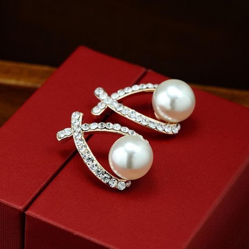 Elegant Women Fashion Ear Stud Earrings Simple Temperament Crystal Pearl Ear Nail Earrings