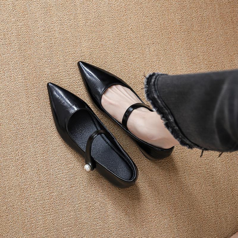 

Осенние туфли-лодочки с острым носком, неглубоким вырезом, на мягкой подошве, нескользящие, с внутренней платформой, маленького размера 33, универсальные женские туфли 39 чёрный