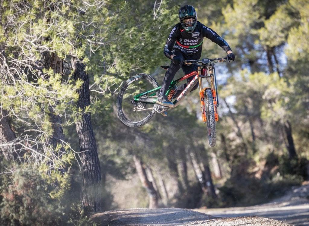 Lizard Skins Wasatch Single Jet Pair Lock-On Grips, 136mm, Black,