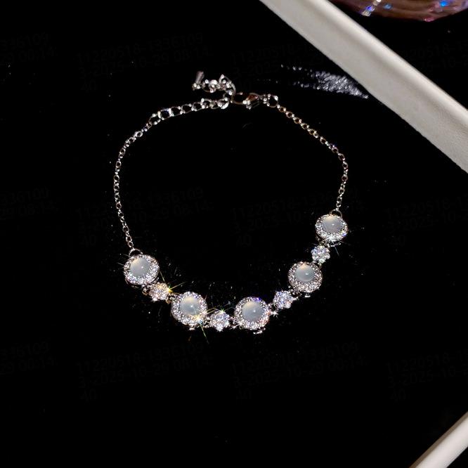 Zircon Rose Pendant Bracelet: Luxurious Light Bangle for Elegant Women