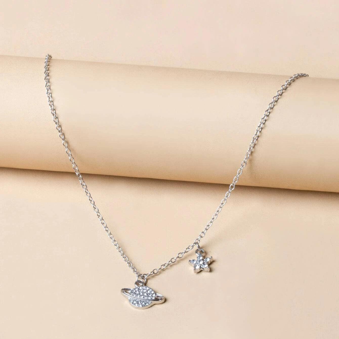 

Стильное и простое ожерелье Сатурн с бриллиантами, короткая цепочка на шею со звездами, инкрустированная бриллиантами, температивная цепочка на ключицу серебряный