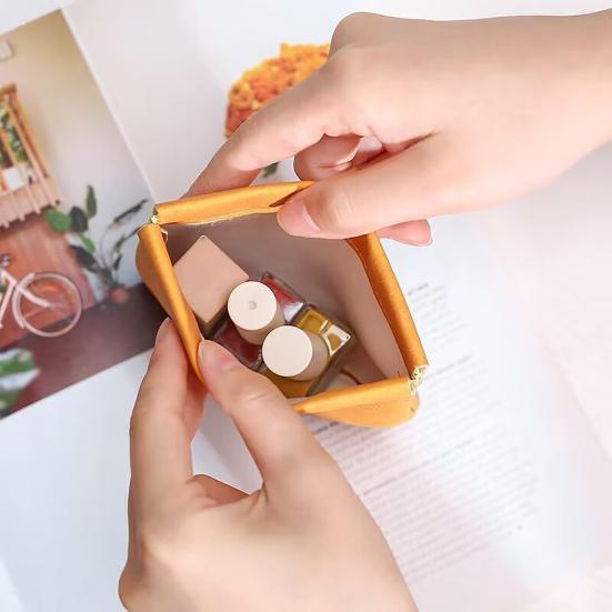 Snap Closure Organizer Pouch Faux Leather Portable Cosmetic Storage Bag Self-Closing Pouch for Lipstick Earphones