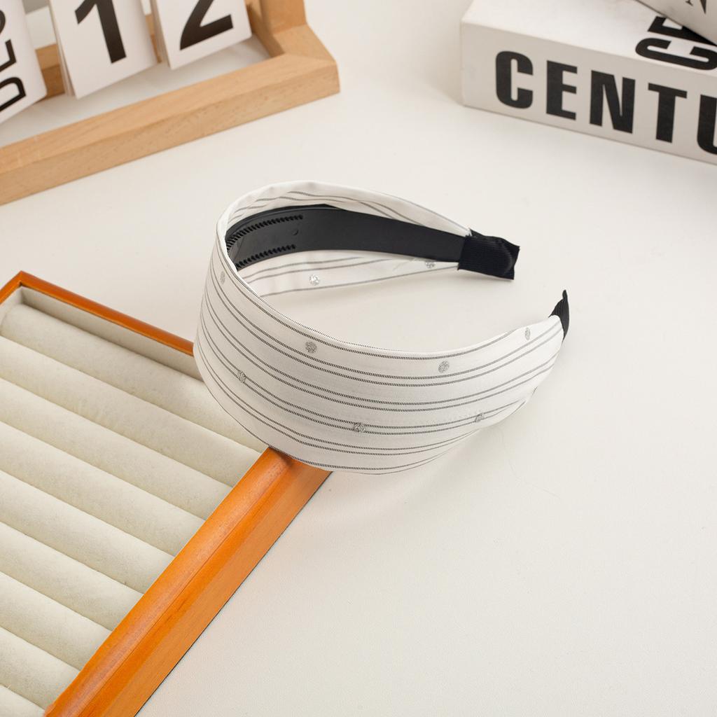 New Checkered Wide Fabric Headband Sweet Academic Vintage Hair Band Non-Slip Toothed Design Korean Retro Hair Accessories