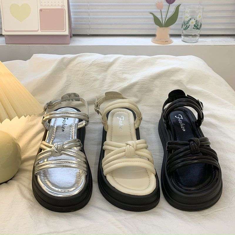 Silver platform sandals female 2025 summer new retro student wear Korean version of versatile design fairy sandals