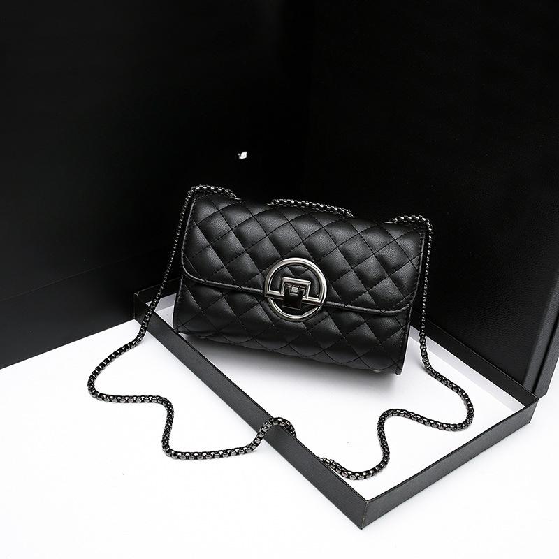 Single-shoulder Crossbody Bag with Diamond-shaped Chain for Women