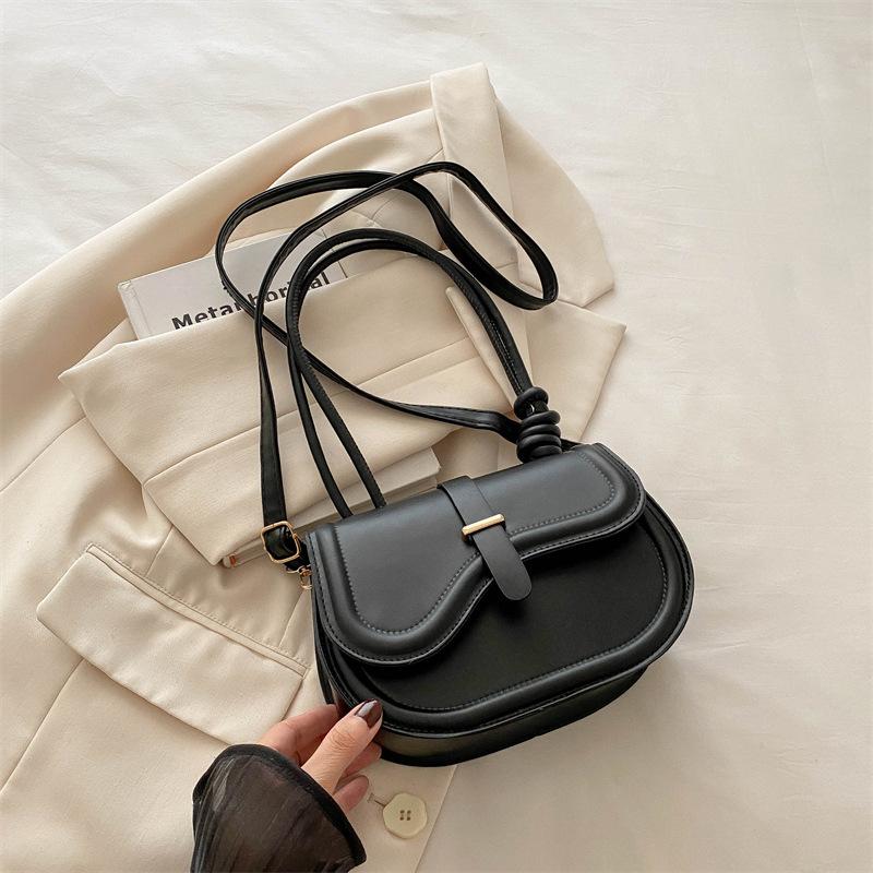 Niche Women's Bags 2025 Spring New Saddle Bags Simple Solid Color Portable Foreign Style Versatile Texture Shoulder Messenger Bag
