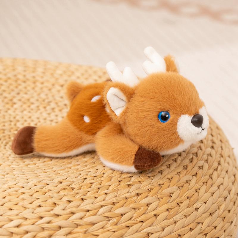 16cm Kawaii Plüsch Sika-Hirsch Puppe Cartoon Stofftier Süßes Liegendes Tier Spielzeug für Kinder Schreibtisch Dekoration Weihnachten Geburtstag Geschenk