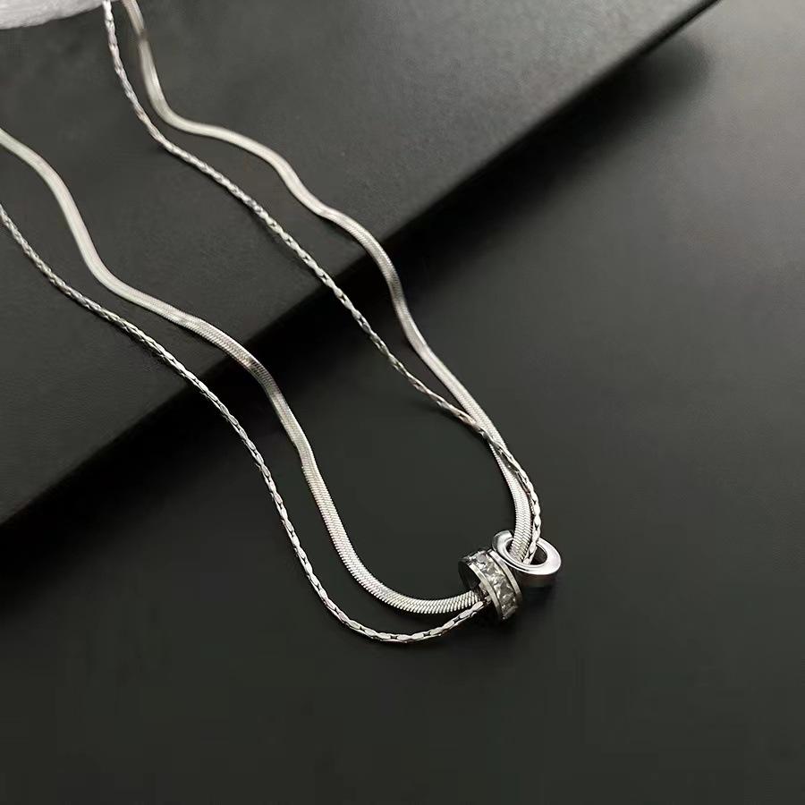 Elegant Colorfast 18K Rose Gold Necklace with Swan & Four-Leaf Clover Charm