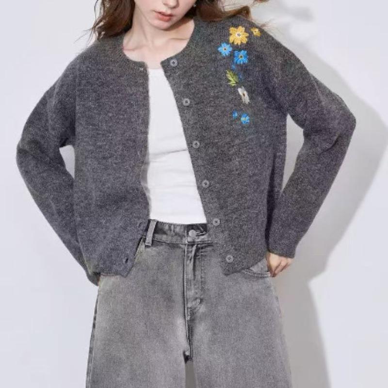 Embroidered knitted cardigan women's autumn and winter new loose crew neck flower sweater jacket women