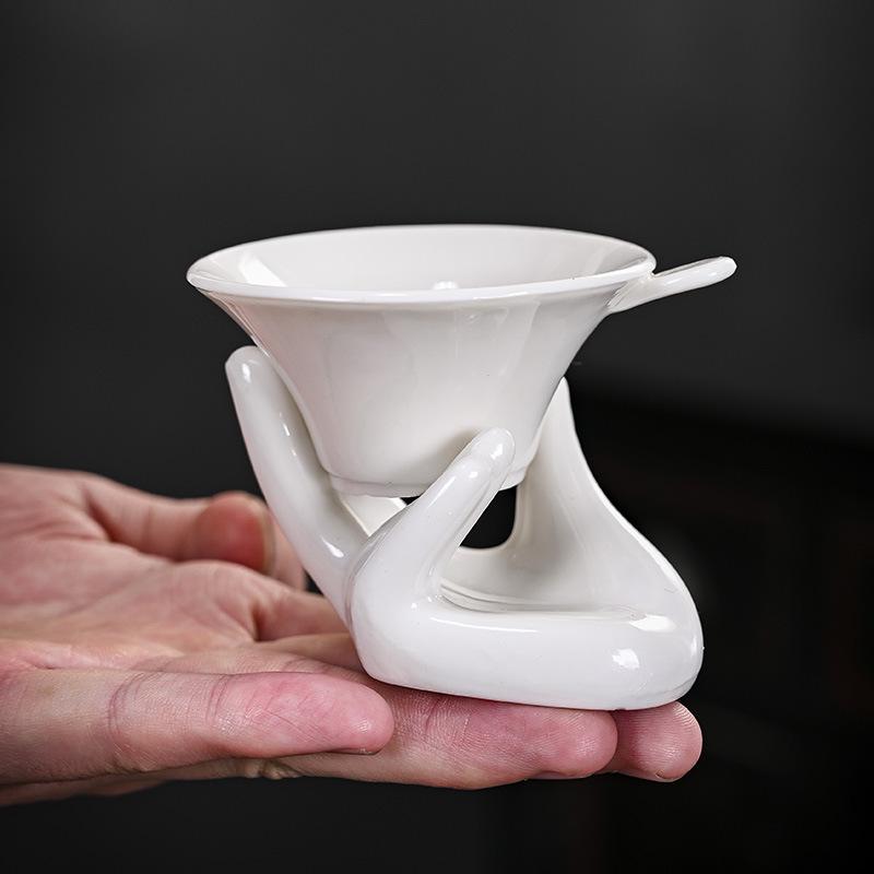 White Porcelain Kung Fu Tea Set with Blue and White Cups & Gaiwan - Ideal for Company Events and Promotional Gifts.