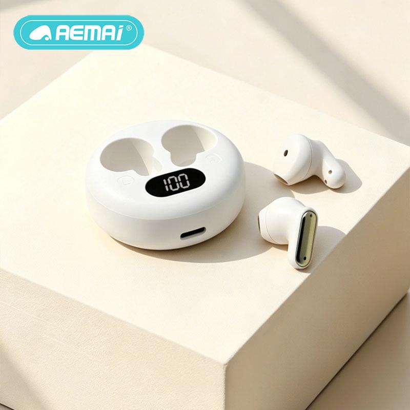 

Q5 HIF Stereo Sound Bluetooth Earphones: Wireless, Long Battery, Digital Display білий