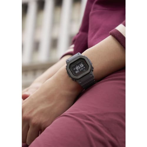 Casio G-Shock G-SQUAD Watch with Bluetooth Heart Rate Monitor, DW-H5600MB-8JR, Men's, Gray