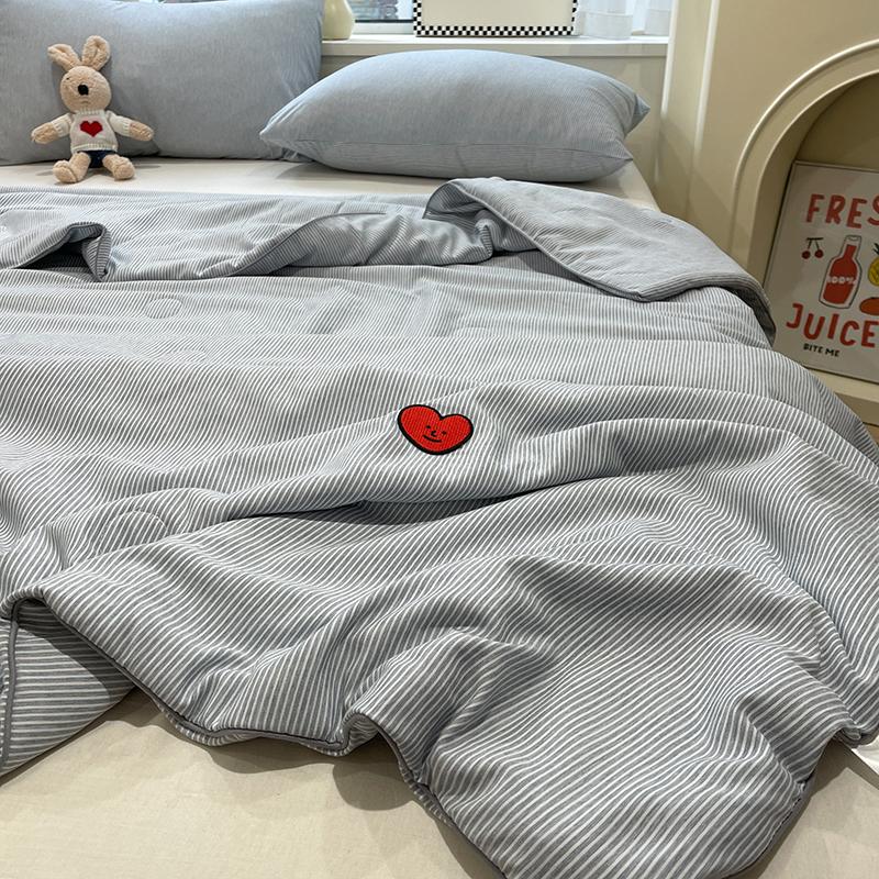 Ins Style Plaid Summer Quilt Light Comforter Spring Summer Comforter Suitable For Bedroom Apartment Student Dormitory