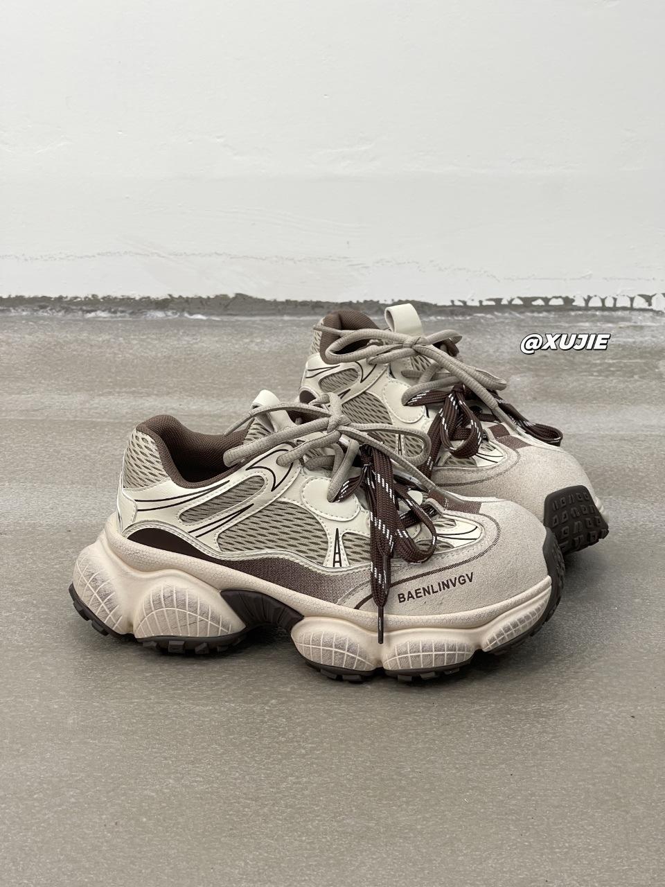 

2025 осень новые сетчатые дышащие туфли на платформе в стиле «папа» женская модная удобная повседневная обувь трендовая спортивная обувь женская обувь 37