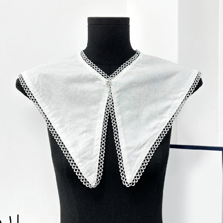 Chic Detachable Neckline Accessory Delicate Lace Spread Lapel Openwork Collar for Casual Wear