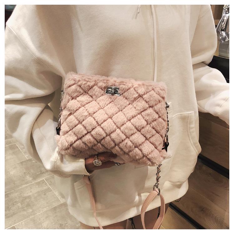 Modna koreańska torebka crossbody na łańcuszku ze sztucznego futra na ramię dla kobiet