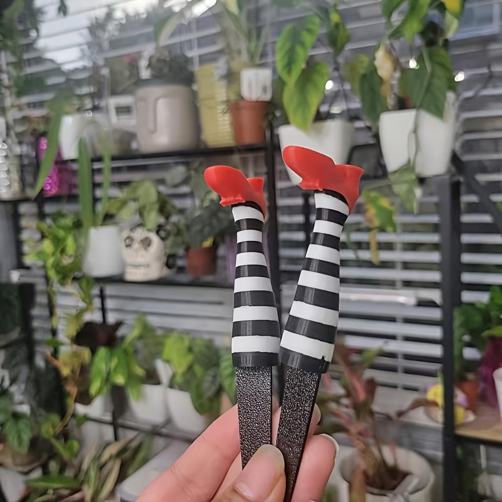 1 pair of cake card witch legs, witch leg plant garden decoration, Gothic flowerpot fence card/potted plant courtyard lawn