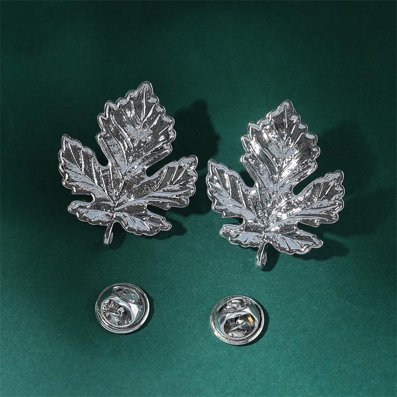 "Men's Korean Bee Brooch Collar Pin for Suits"