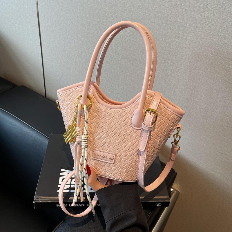 Niche Woven Bags Women's New Summer Versatile Messenger Bags Fashion Handbags Bucket Bags