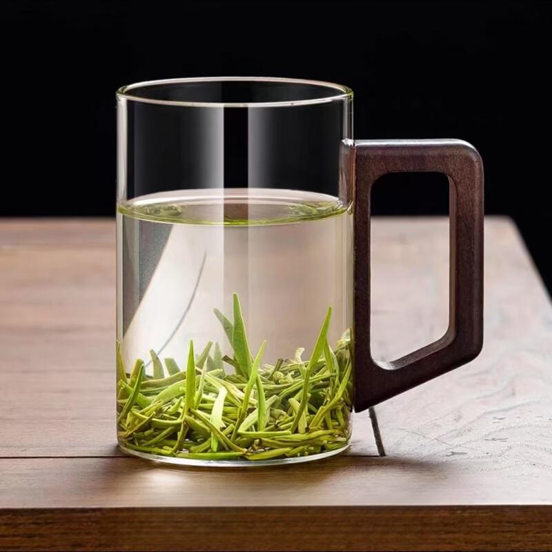 ZISIZ Transparent Glass Cup Set with Walnut Handle