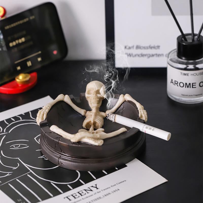 Creative Human Skeleton Resin Ashtray Unique Gothic Home Decoration Halloween Gift Desktop Ornament