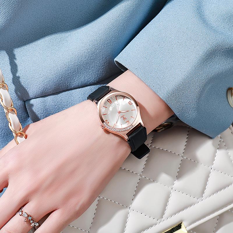 Versatile Trendy Silicone Women's Wristwatch with Small Dial Quartz Design for Live Broadcast Gifts