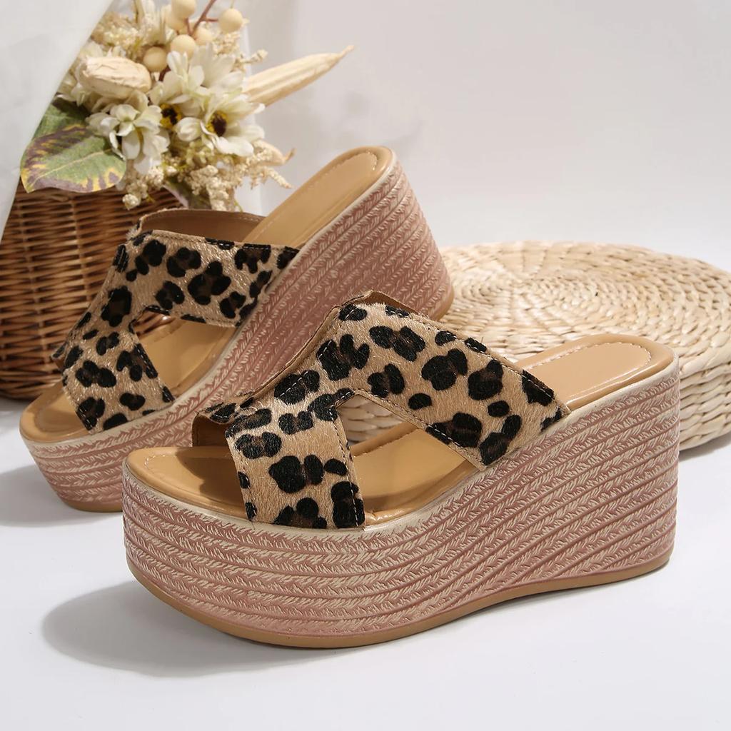 2025 New Women Slippers Summer Wedges Platform Sandals Women Beach Slippers Trend Casual High Heels Ladies Shoes Slides Women