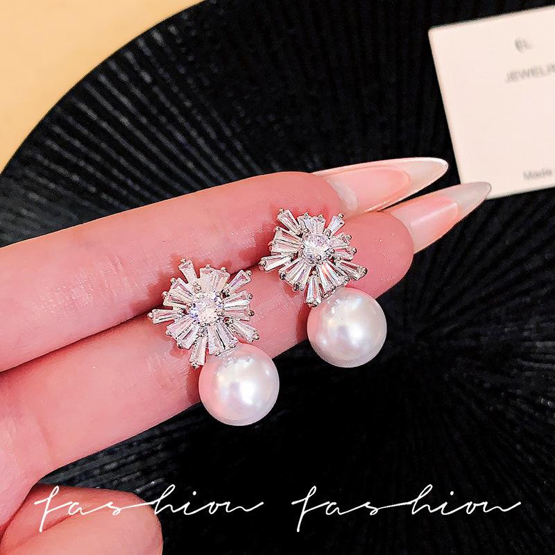 Silver needle zircon snowflake pearl stud earrings women s popular high-end earrings celebrity temperament earrings earrings ear jewelry