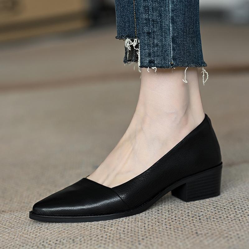 Spitze Einzelne Schuhe Damen 2025 neu dicker Absatz rutschfest weiches Leder Französische leichte Öffnung mittlerer Absatz aprikosenfarben Damen High Heels einzelne Schuhe