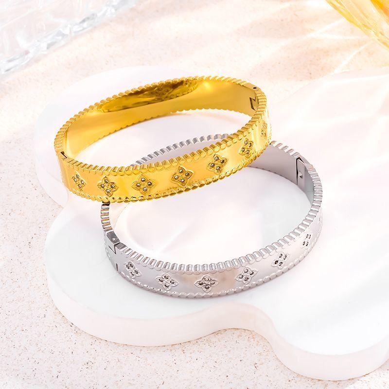 Classic four-leaf clover bracelet women's zircon inlay ring fashion kaleidoscope bracelet women's jewelry high-end fashion jewelry