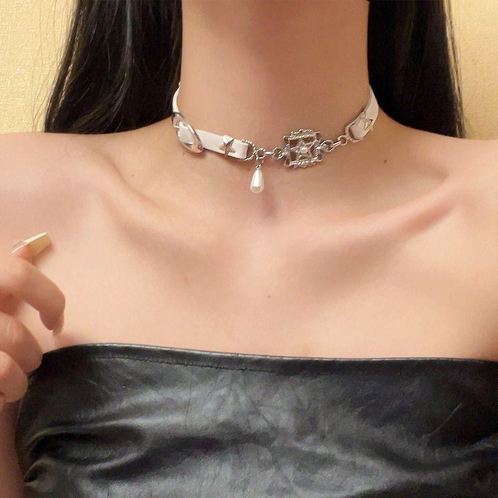 Metal Y2K Star Choker Exaggerate Buckle Pearl Pendant Necklace Collarbone Chain Women Daily