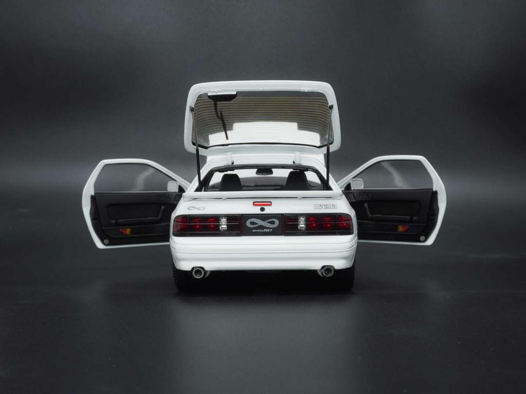 WHELART Scale Mazda SAVANNA FC INFINI Finished 1/18 RX-7 -RHD- White, Product, WA18-04-02