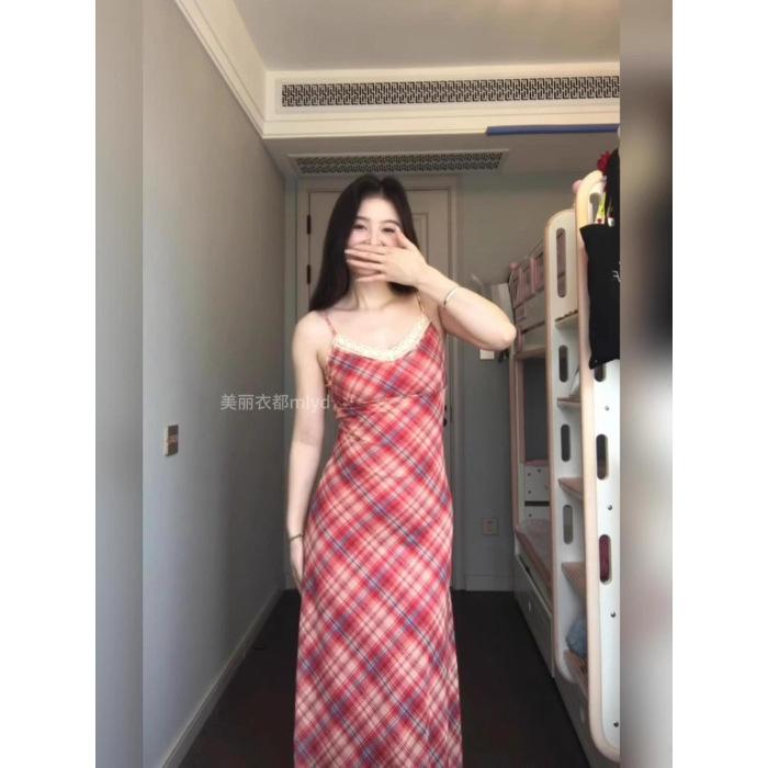 Mesh + Inner Double Layer, Retro Red Plaid Dress Women's V-neck Lace Splicing Mesh Suspender Skirt Long Dress