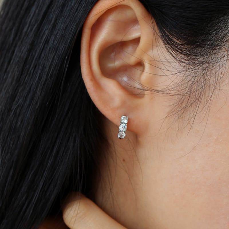 NORMALLEE [White Gold] Summer Cubic One-touch Earrings