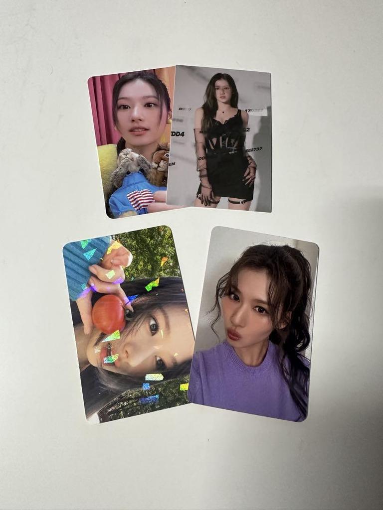 [USED] TWICE Nayeon Jeongyeon Momo Sana Jihyo Mina Dahyun Trading Cards