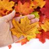 50/200 Stück Künstliche Ahornblätter Herbst Seide Herbstblatt für Thanksgiving Halloween Weihnachten Heimdekoration Hochzeitsfeier Basteln