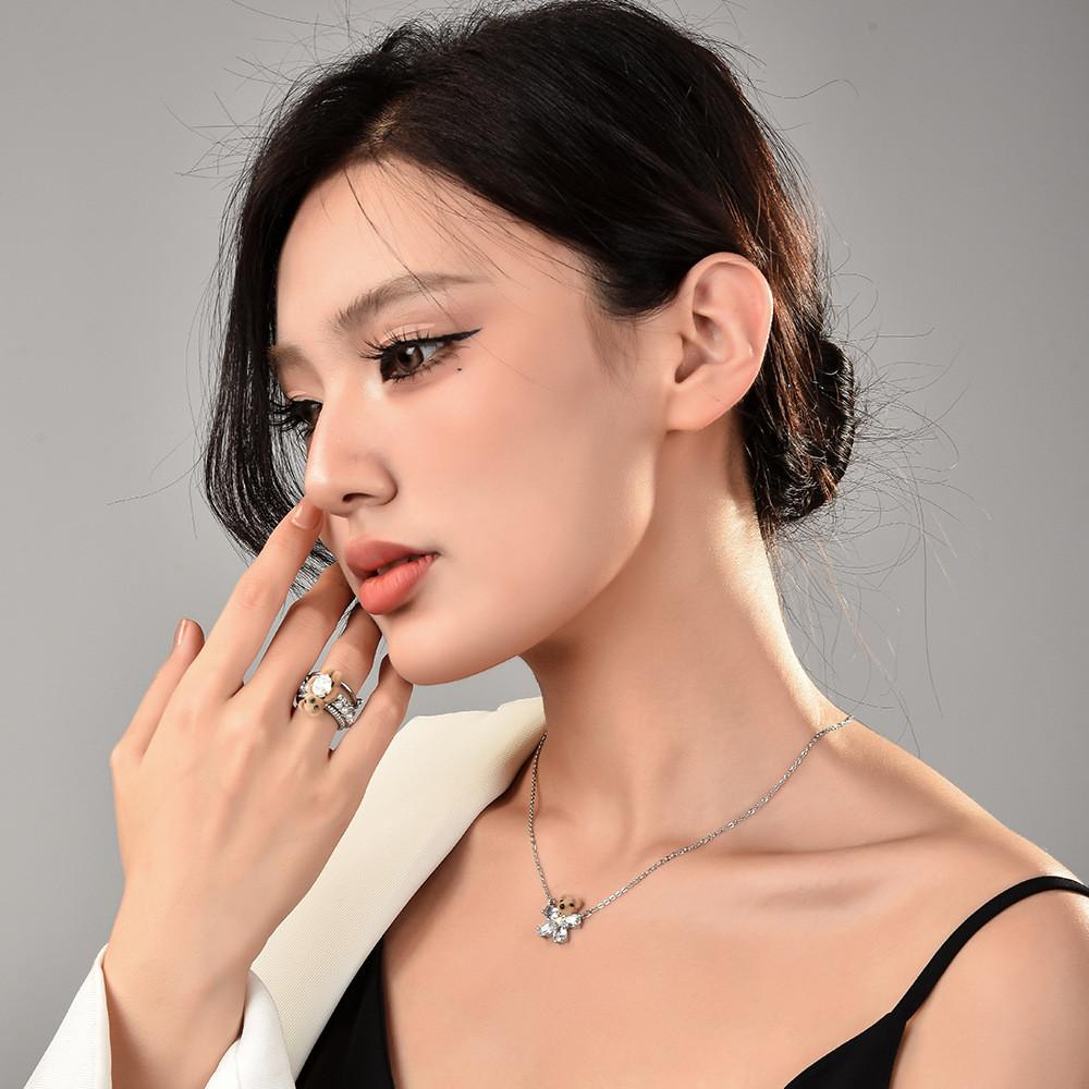 Bear Velvet Highend Necklace And Ring Set With Sparkling Gemstone Details For Ladies