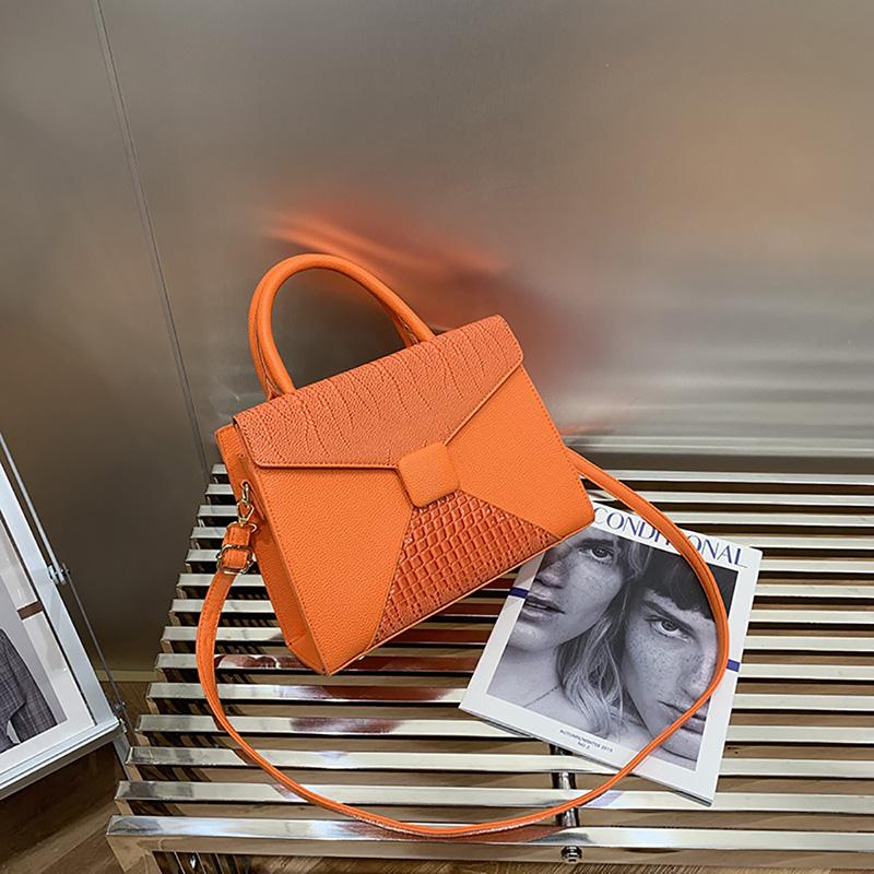 Fashion High-end Leather Texture Tote Bag Design Sense Commute All-matching Light Luxury Shoulder Bag Women's Pop Crossbody Bag