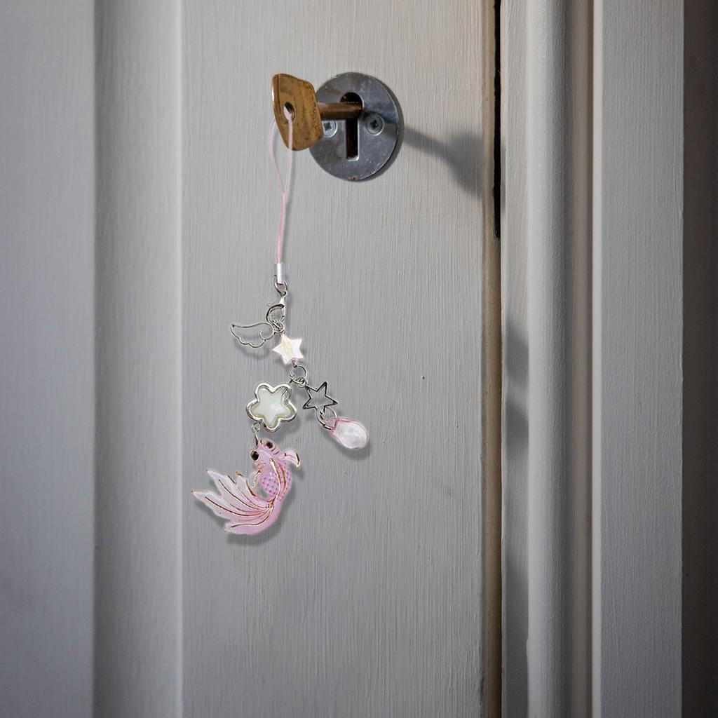 Unique Star Keychain Winged Bag Pendant Phone Charm Unique Keyring Chain Decoration for Fashion Forward Individual