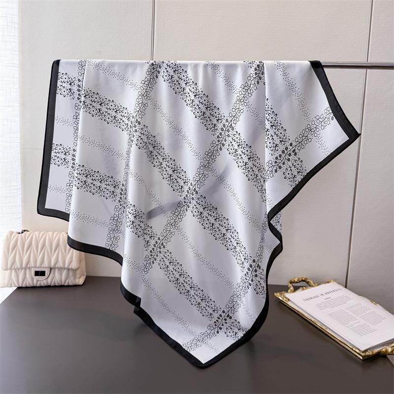 Fashion Retro Imitation Silk Printing Large Square Scarf Silk Scarf Shawl Headscarf Beach Scarf Neck Protection Scarf Women