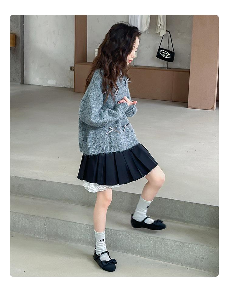 2025 Girls' Fashion: Round Neck Wool Sweater for Autumn/Winter - Medium & Large Children's Knitted Style