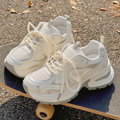 Chaussures Dad femmes petite augmentation de taille chaussures blanches été nouveau maille respirante semelle épaisse décontractées chaussures de sport
