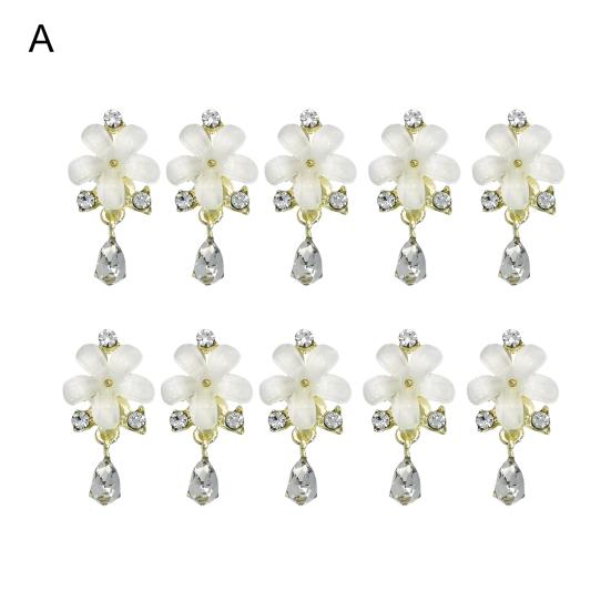 10 Pezzi Decorazioni per Unghie Forma Creativa Superficie Lucida Effetto Visivo Stupefacente Scintillante Ampia Applicazione Decorativo 3D